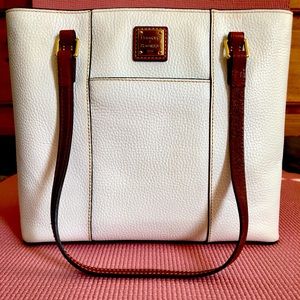 White leather Dooney&Burke shoulder bag.  Like New